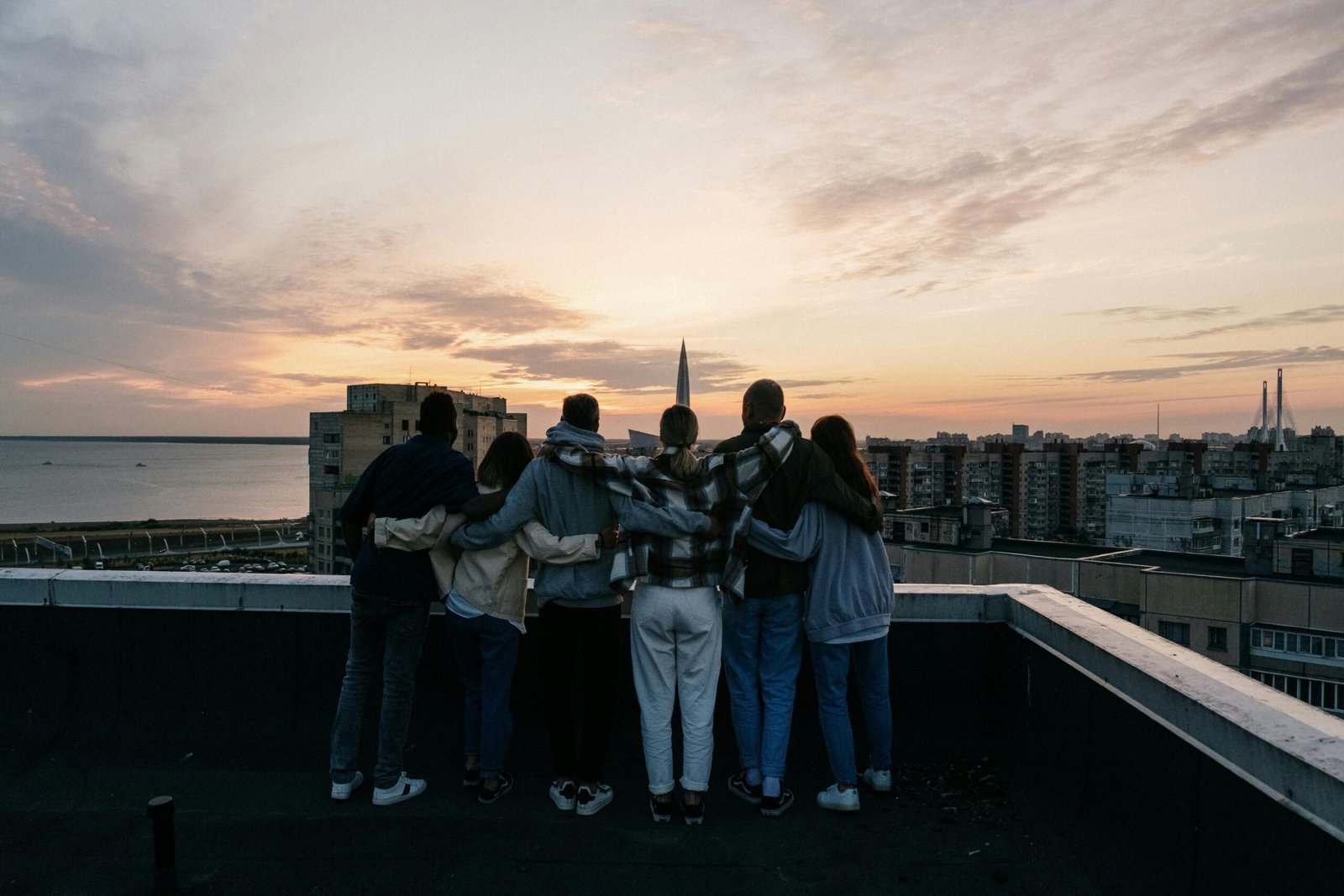 Rooftop Valencia; Explorando las Mejores Experiencias en Azoteas de Valencia, Desde Cócteles al Atardecer hasta Vistas Panorámicas del Mar Mediterráneo Top 5 5 Wine Gogh