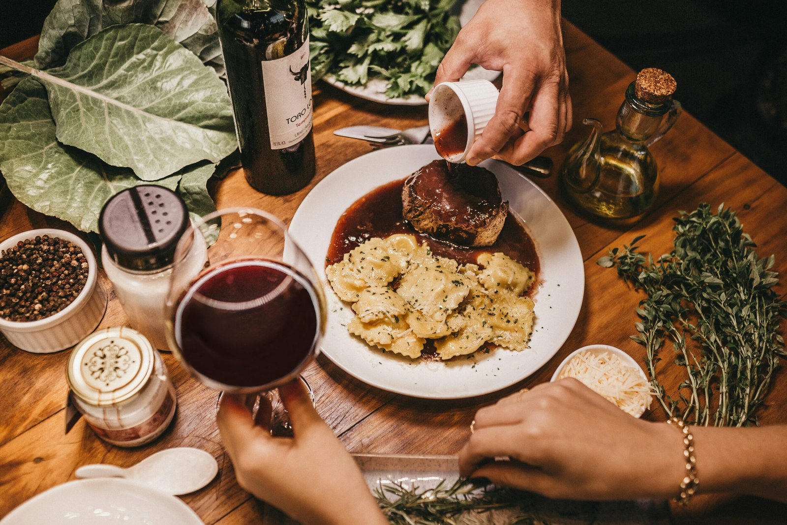 Donde cenar en Madrid; Explorando los Sabores de Madrid Top 5 Lugares Imperdibles para una Cena Inolvidable 3 Wine Gogh