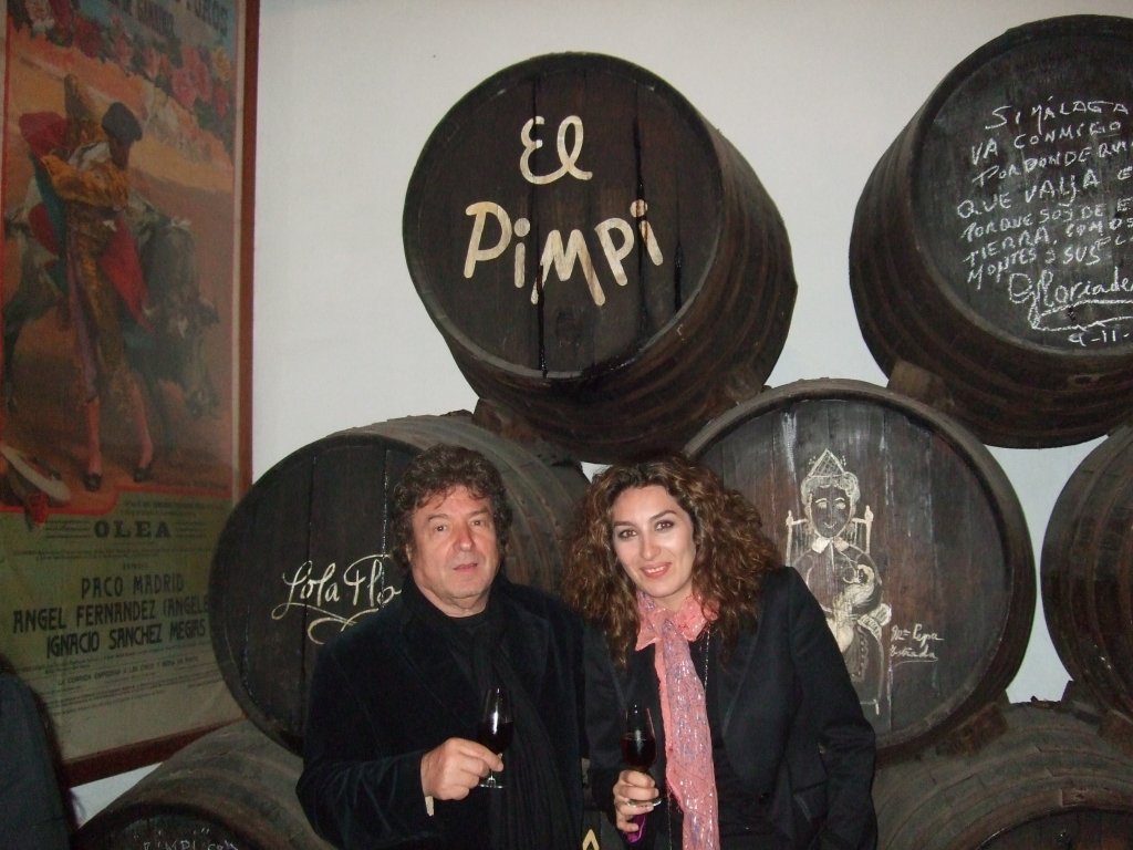 Bodega Bar El Pimpi: 1 Emblema Cultural y Gastronómico en Málaga 3 Wine Gogh