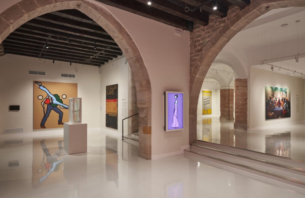 Moco Museum en Barcelona: 1 Ventana al Arte Contemporáneo 3 Wine Gogh
