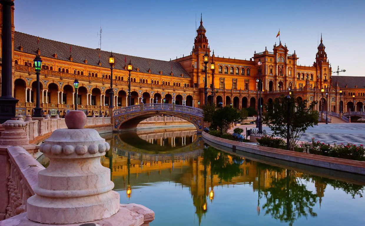 Sitios Bonitos en Sevilla: 7 Recomendaciones Increíbles 2 Wine Gogh