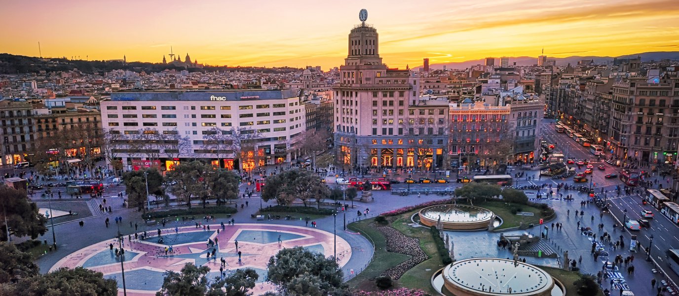 4 Recomendaciones para Visitar la Plaza Cataluña Barcelona 3 Wine Gogh