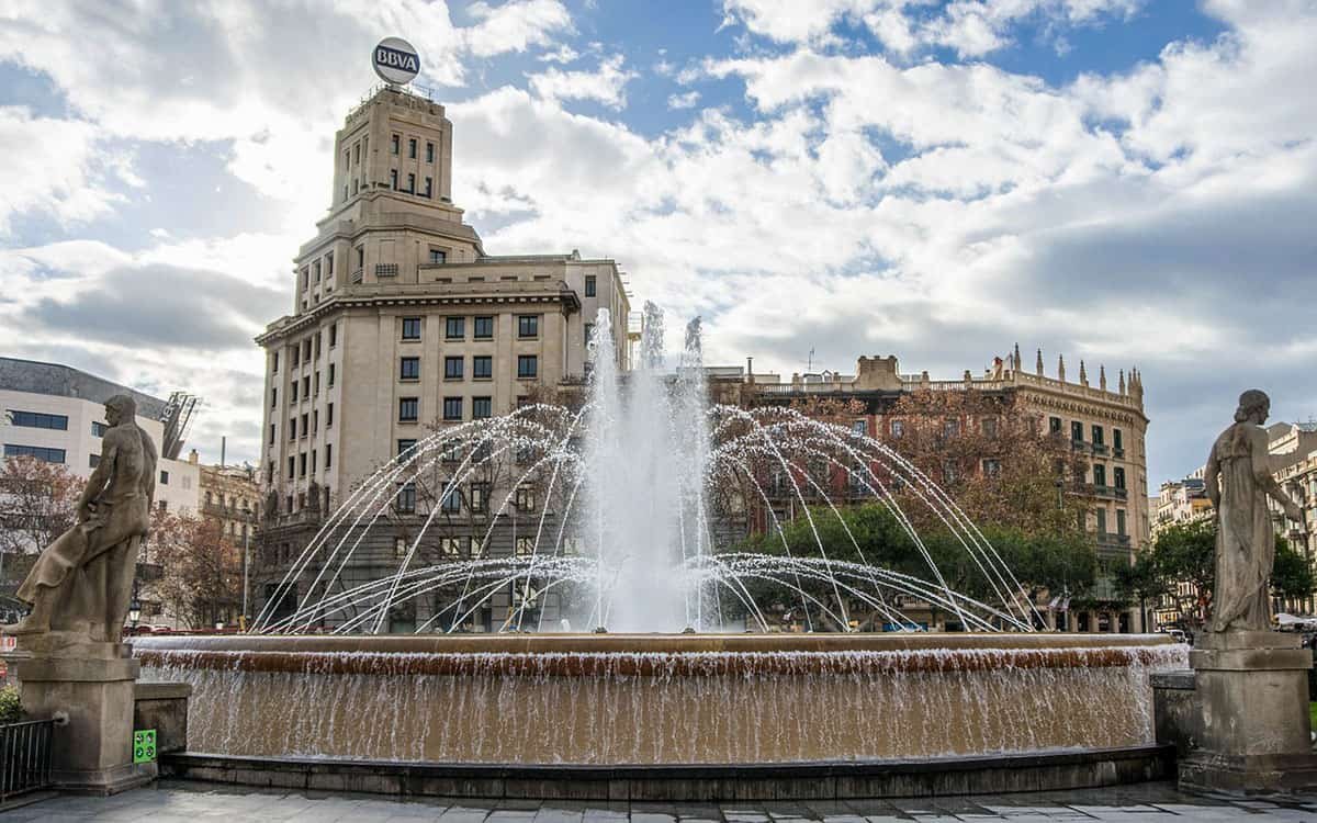 4 Recomendaciones para Visitar la Plaza Cataluña Barcelona 1 plaza cataluña barcelona