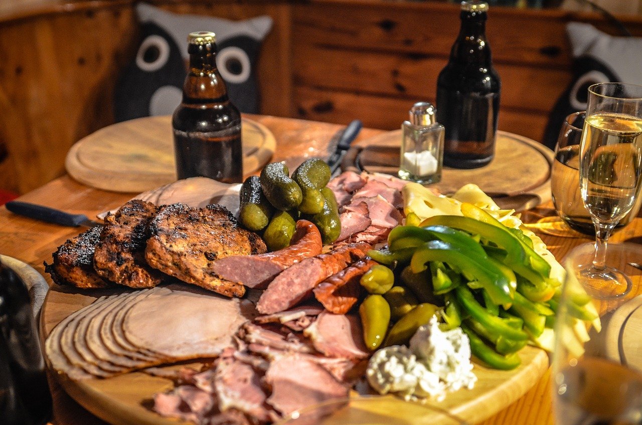 Que regalar en Barcelona; 5 Regalos Únicos de Barcelona que Sorprenderán a Cualquiera 3 charcuterie 338498 1280