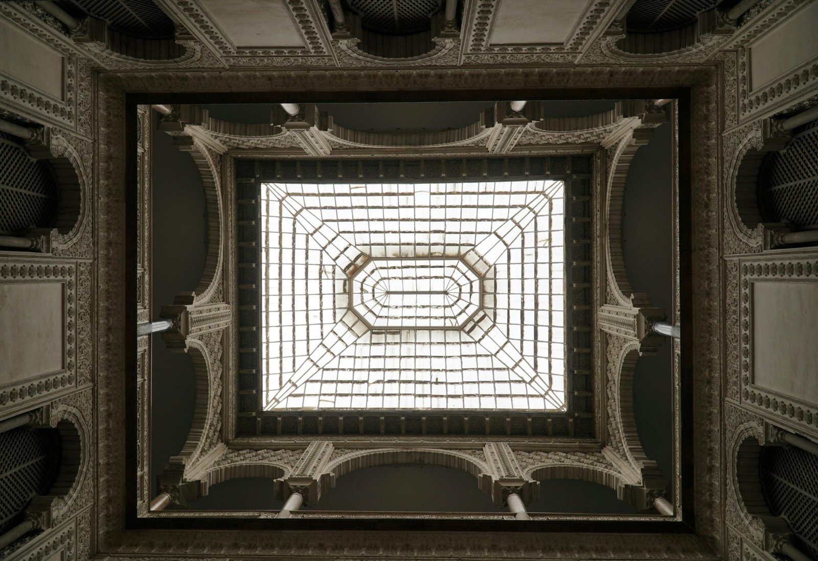 Lugares para visitar en Sevilla; Explora los 5 Lugares Más Fascinantes de Sevilla que No Puedes Perderte 2 pexels daniel liberman 124357474 9963848 scaled