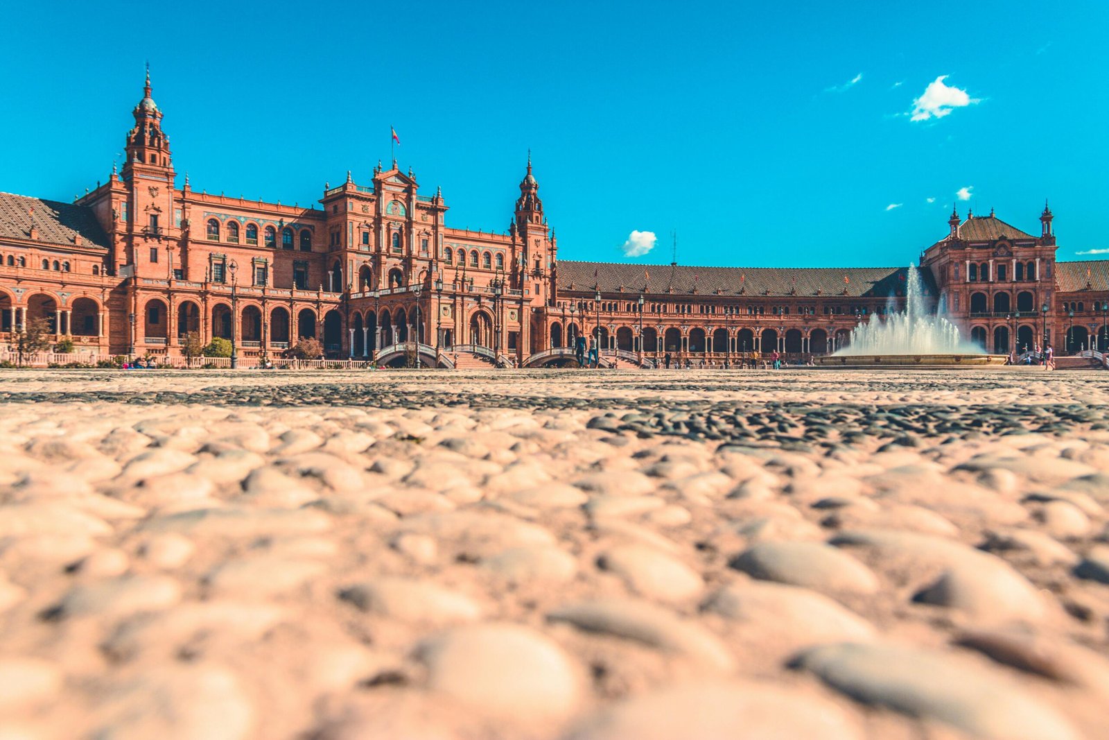 Lugares para visitar en Sevilla; Explora los 5 Lugares Más Fascinantes de Sevilla que No Puedes Perderte 3 pexels rodrigue boudine 89030 291851 scaled
