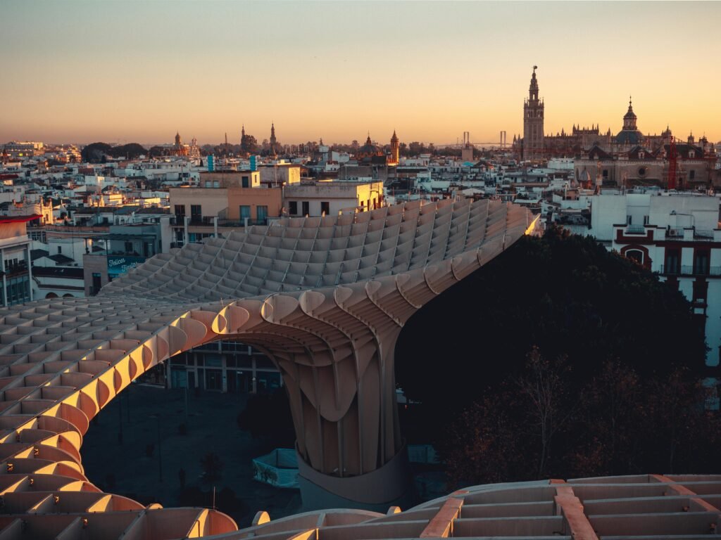 El Arte en Sevilla: 1 Viaje a través de la Historia y la Cultura 7 Wine Gogh