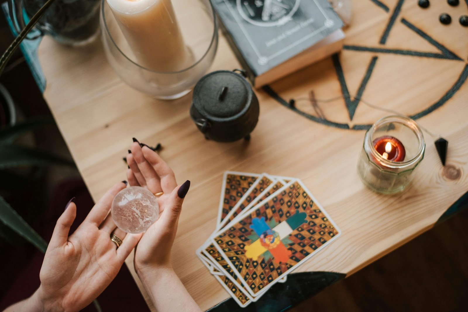 Los Mejores Tarotistas en Málaga: 1 Guía Completa para Encontrar a los Expertos en el Arte del Tarot 1 tarotistas en malaga