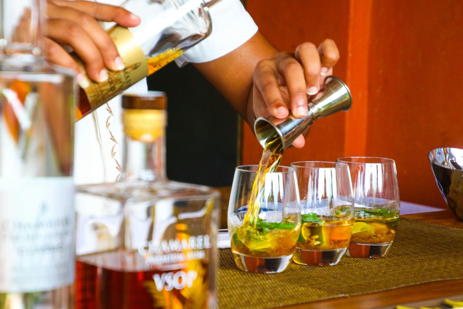 Copas en Malaga: Explora 5 Sitios Sorprendentes para Tomar Copas. 4 Winegogh