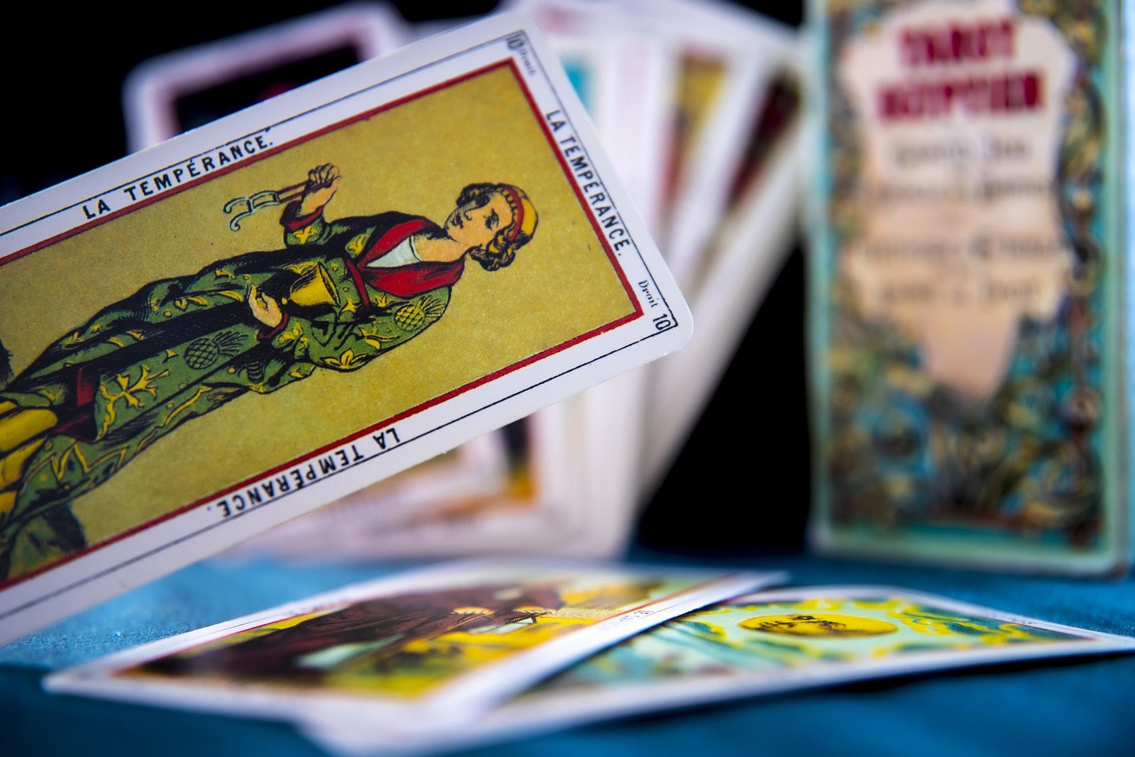 Combinaciones de Cartas en el Tarot con Baraja Española 2 Wine Gogh